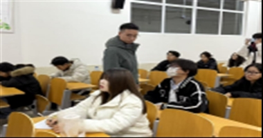 学思践悟，赋能班委